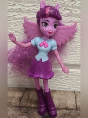 MY LITTLE PONY -  EQUESTRIAN  GIRLS “TWILIGHT SPARKLE”